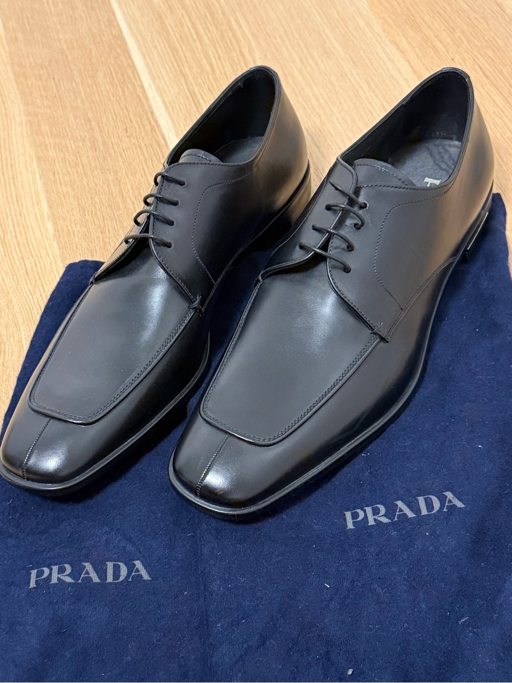 Authentic Prada Black Leather Lace-Up Oxford Shoes Never Worn